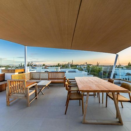 Penthouse 13 - One Bay Residence With Private Rooftop Terrace And Dip In Pool Pereybere Beach Exterior photo