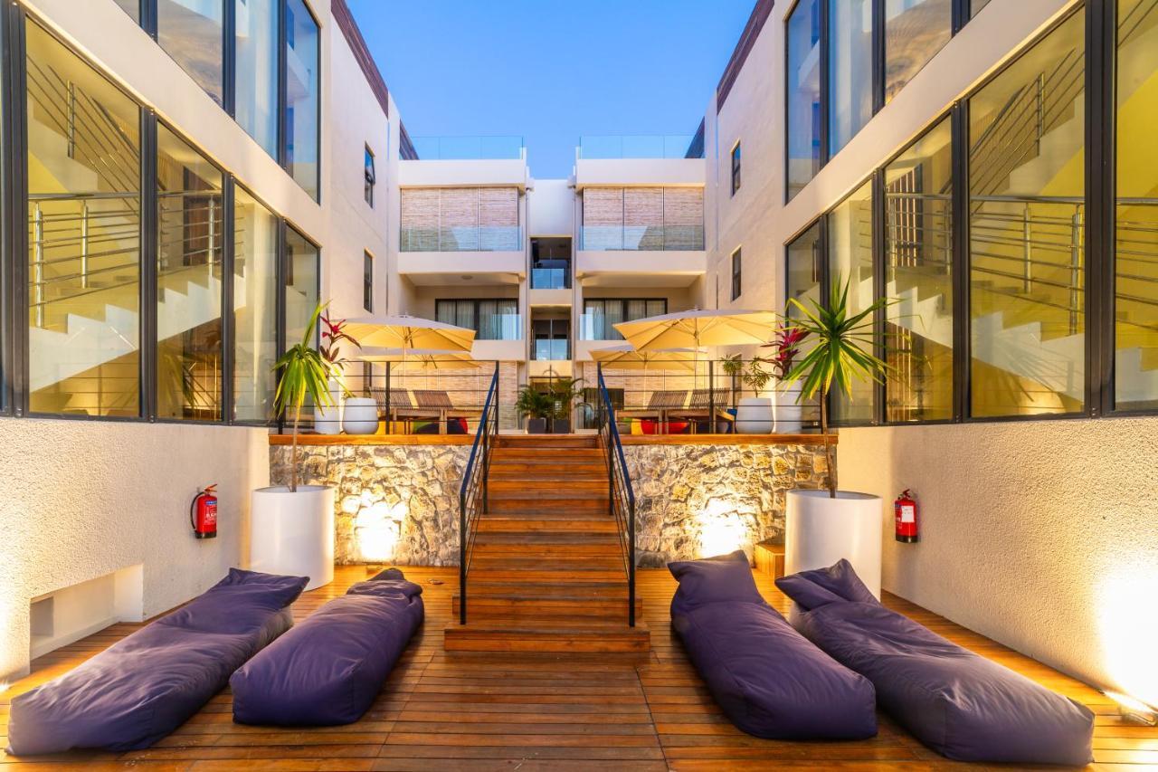 Penthouse 13 - One Bay Residence With Private Rooftop Terrace And Dip In Pool Pereybere Beach Exterior photo