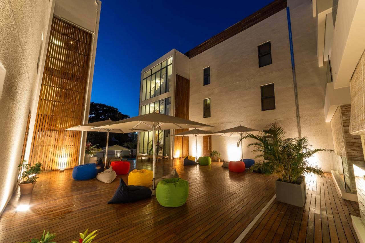 Penthouse 13 - One Bay Residence With Private Rooftop Terrace And Dip In Pool Pereybere Beach Exterior photo