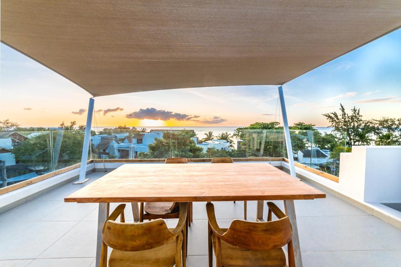 Penthouse 13 - One Bay Residence With Private Rooftop Terrace And Dip In Pool Pereybere Beach Exterior photo